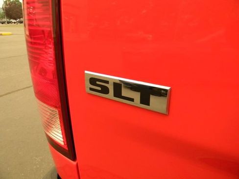 Used 2018 RAM 1500 Classic SLT AWD/4WD image 10