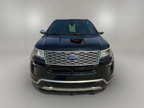 Used 2018 Ford Explorer Platinum AWD/4WD image 2