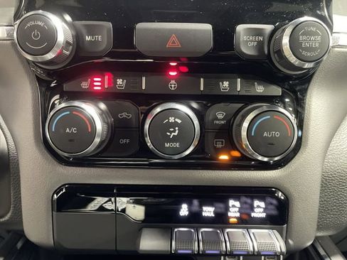 Used 2022 RAM 1500 Laramie image 19