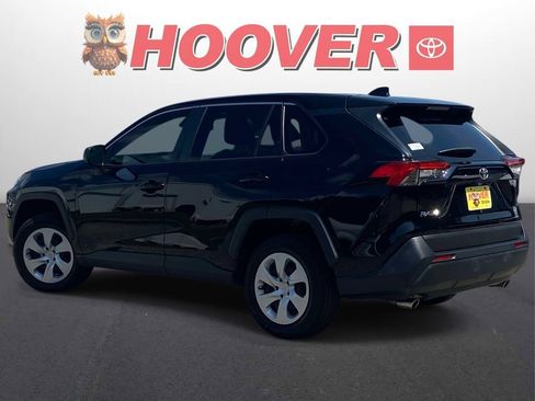 Used 2023 Toyota RAV4 LE FWD image 9