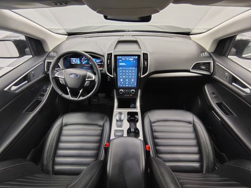 Used 2024 Ford Edge SEL w/ Convenience Package image 2