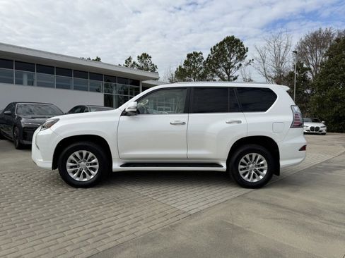 Used 2021 Lexus GX 460 Premium image 3