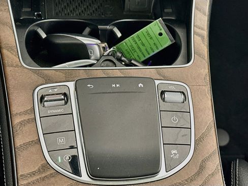 Used 2020 Mercedes-Benz GLC 300 4MATIC image 24
