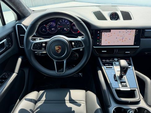 Certified 2023 Porsche Cayenne Coupe AWD/4WD image 31