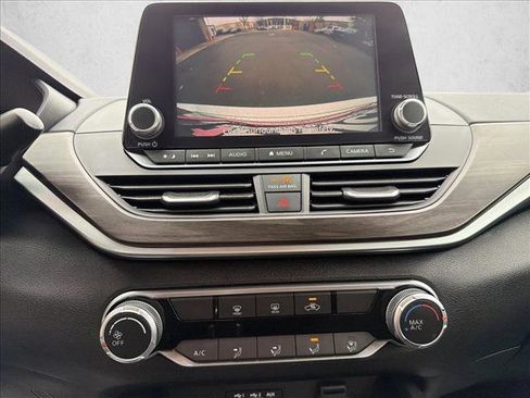 Used 2024 Nissan Altima 2.5 SV image 20