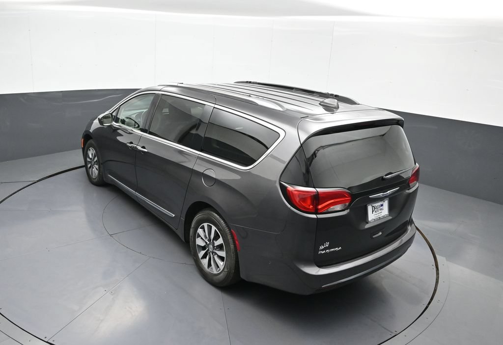Used 2020 Chrysler Pacifica Touring-L Plus FWD image 43