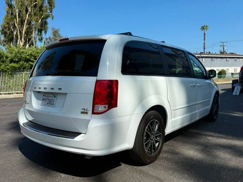Used 2016 Dodge Grand Caravan R/T FWD image 3