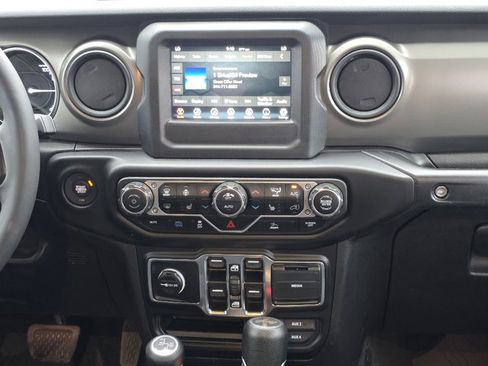 Certified 2023 Jeep Wrangler Unlimited w/ Cold Weather Group image 26