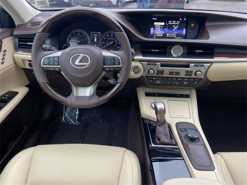 Used 2018 Lexus ES 350 image 12
