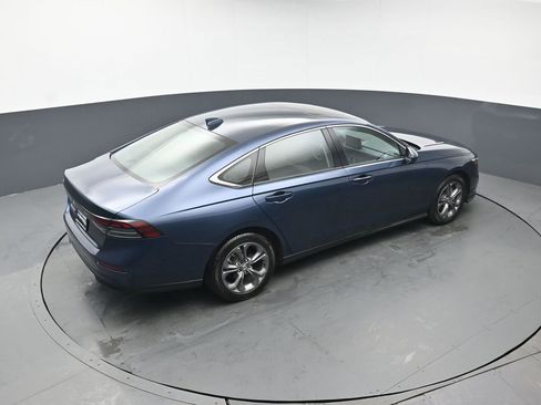 Used 2024 Honda Accord EX image 40