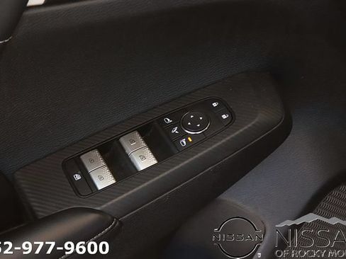 Used 2025 Mitsubishi Outlander SE AWD/4WD image 11