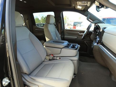 Used 2025 Chevrolet Silverado 1500 LT image 27