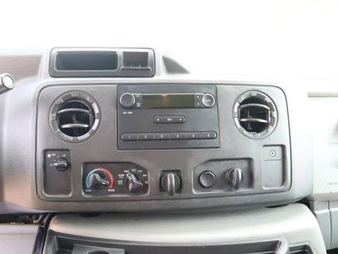 Used 2017 Ford E-350 and Econoline 350 Super Duty image 11