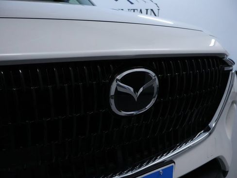 Used 2024 MAZDA CX-90 3.3 Turbo w/ Preferred Package AWD/4WD image 9