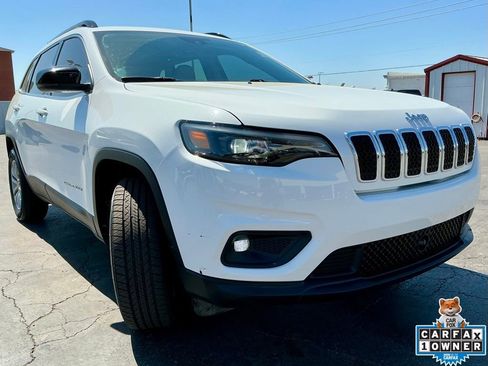 Used 2022 Jeep Cherokee Latitude Lux w/ Sun & Sound Group image 2