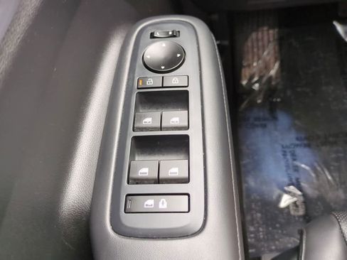Used 2025 Hyundai Santa Fe SEL FWD image 23