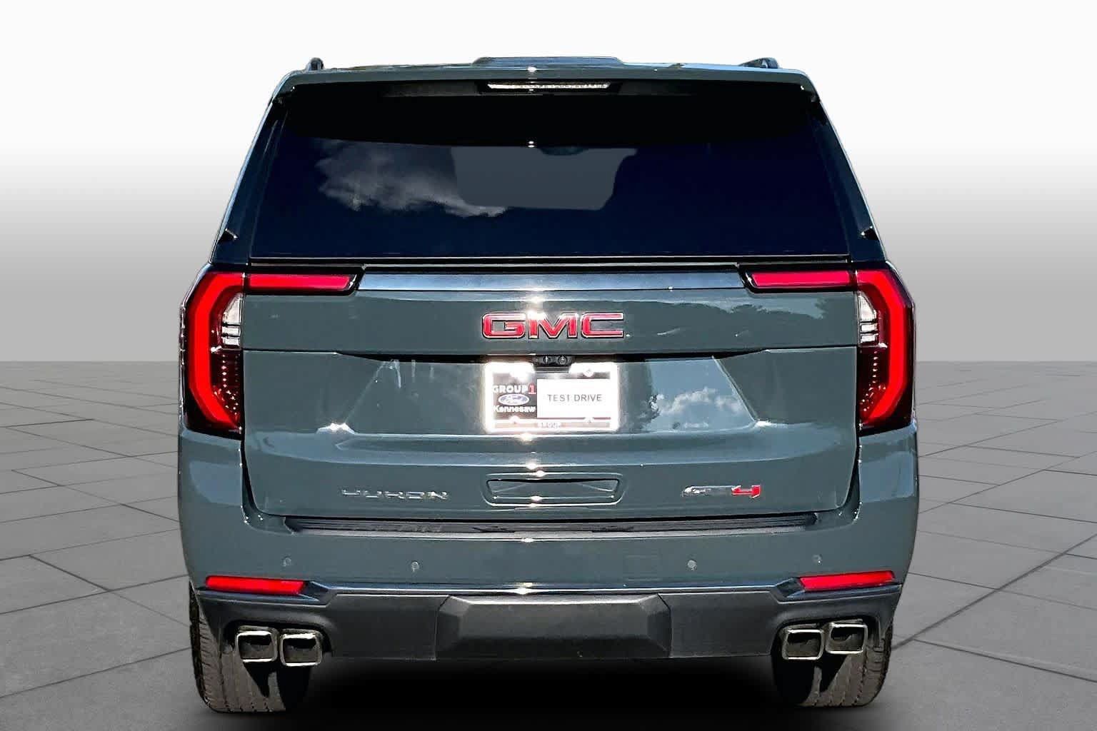 Used 2025 GMC Yukon XL AT4 w/ AT4 Premium Package AWD/4WD image 5