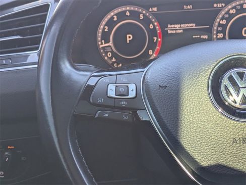 Used 2019 Volkswagen Tiguan SEL Premium R-Line w/ 3rd Row Seat Package image 18