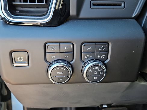 Used 2022 GMC Sierra 1500 Denali image 13