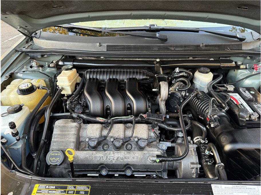 Used 2005 Ford Five Hundred SEL FWD image 11