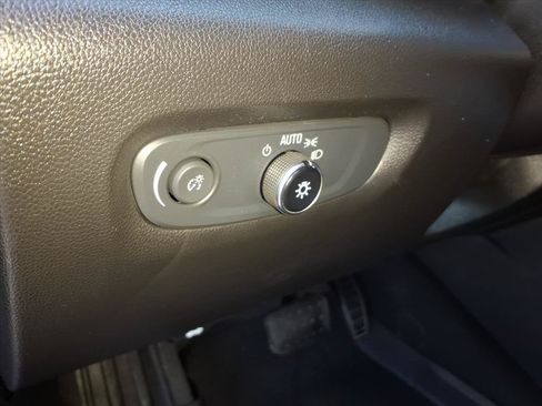 Used 2021 Chevrolet Traverse LS AWD/4WD image 22