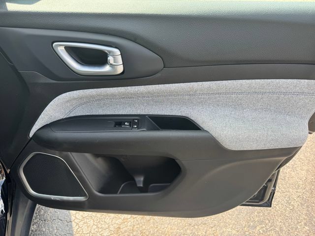 Certified 2024 Jeep Compass Latitude AWD/4WD image 14