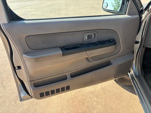 Used 2003 Nissan Frontier XE w/ XE Pwr Pkg image 12