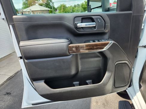 Used 2023 GMC Sierra 2500 SLE image 23