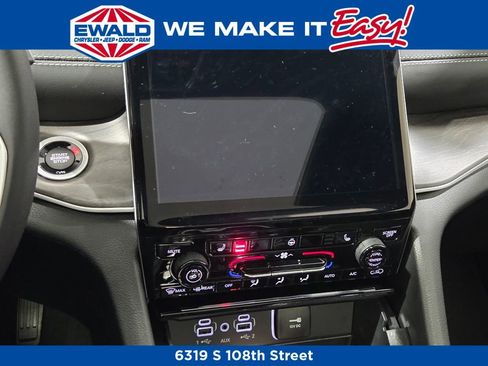 New 2025 Jeep Grand Cherokee Limited image 5