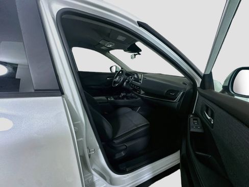 Used 2023 Nissan Rogue SV FWD image 29