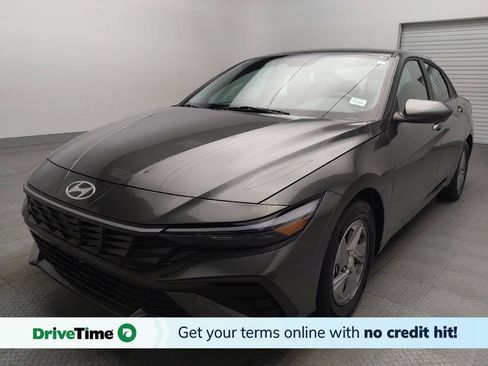 Used 2025 Hyundai Elantra SE FWD image 1