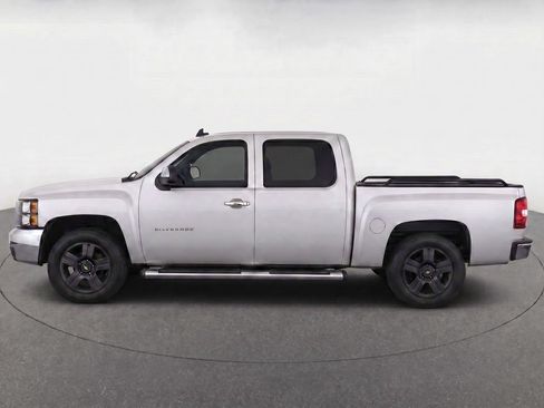 Used 2008 Chevrolet Silverado 1500 LT w/ South Central Value Package RWD image 6