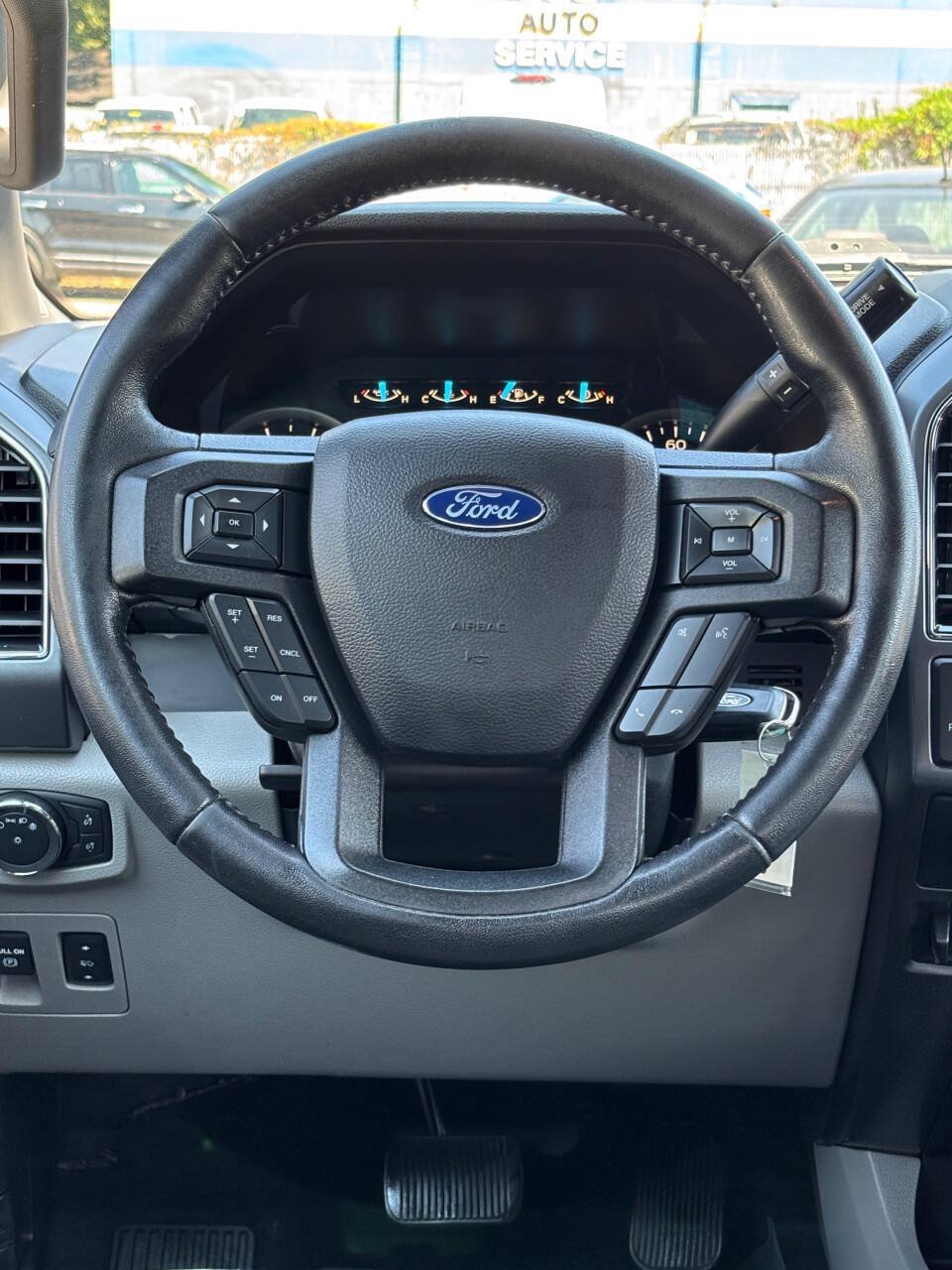 Used 2018 Ford F150 XLT w/ Equipment Group 302A Luxury AWD/4WD image 19