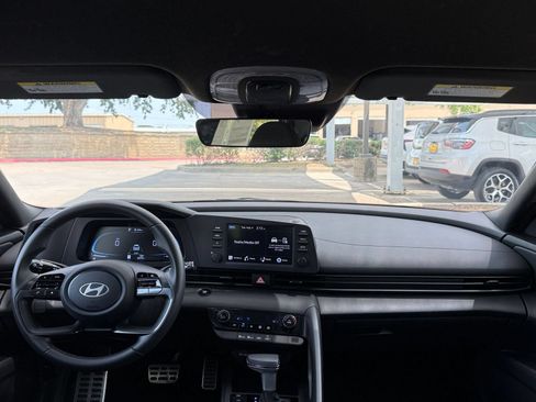 Used 2026 Hyundai Elantra Sport FWD image 33