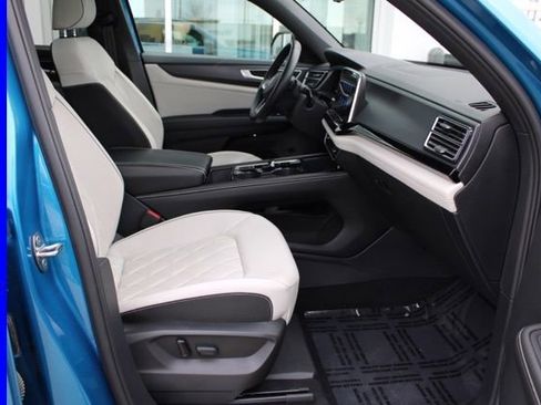 Used 2024 Volkswagen Atlas Cross Sport SEL Premium R-Line image 20