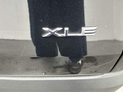 Used 2025 Toyota Grand Highlander AWD image 13