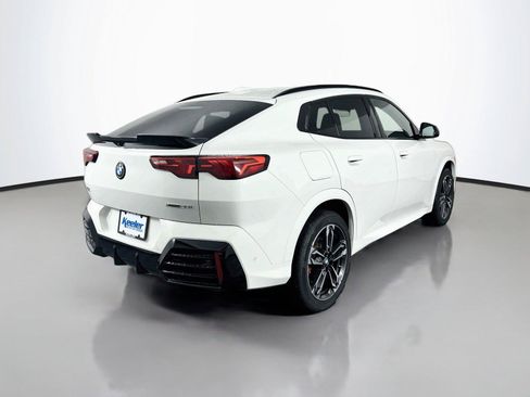 Used 2026 BMW X2 xDrive28i w/ Technology Package AWD/4WD image 6
