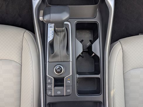 Certified 2025 Kia Sorento S w/ Panoramic Sunroof Package image 23