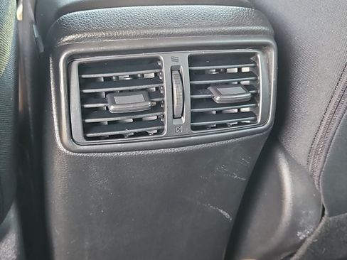 Used 2019 Nissan Rogue S FWD image 23
