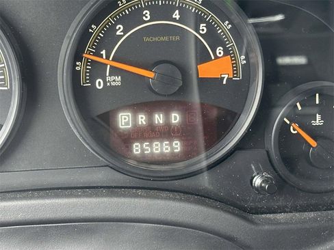 Used 2014 Jeep Patriot Latitude image 20