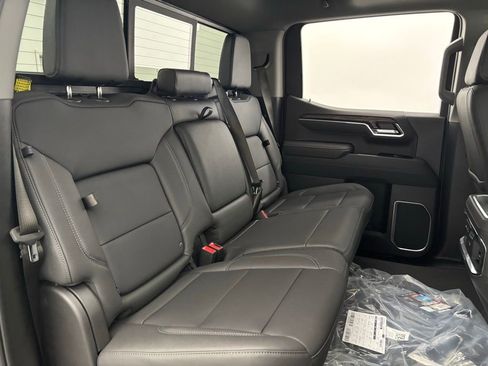 New 2026 GMC Sierra 1500 SLT w/ SLT Premium Package image 38