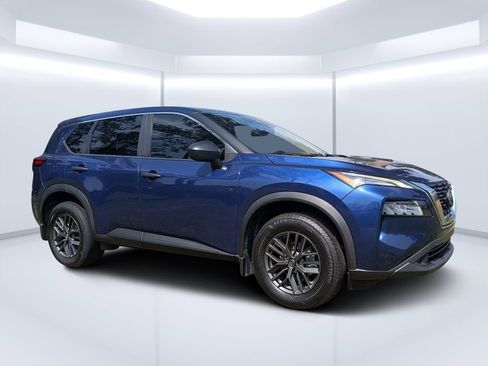 Used 2021 Nissan Rogue S FWD image 1