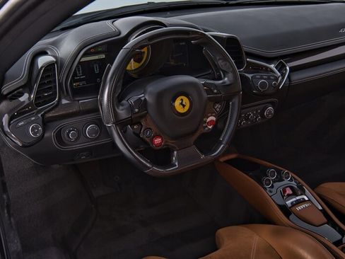 Used 2013 Ferrari 458 Italia Coupe RWD image 23