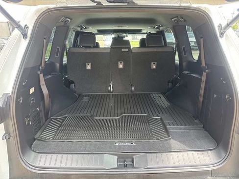 Used 2025 Lexus LX 600 F Sport w/ Accessory Package (2T) AWD/4WD image 10