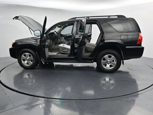 Used 2008 Toyota 4Runner SR5 AWD/4WD image 41