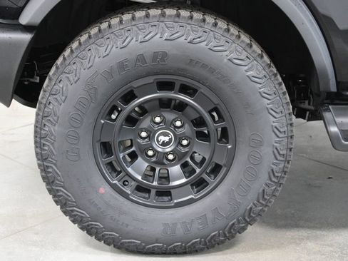 New 2026 Ford Bronco Outer Banks w/ Sasquatch Package AWD/4WD image 18