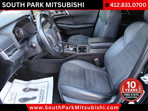 Used 2022 Mitsubishi Outlander SE image 12