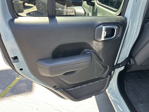 Used 2024 Jeep Wrangler Sport S AWD/4WD image 24