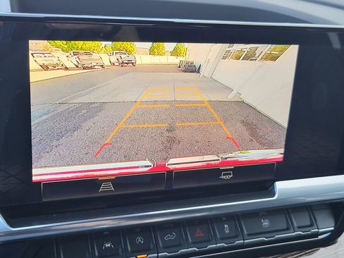 New 2025 GMC Sierra 1500 Elevation image 25