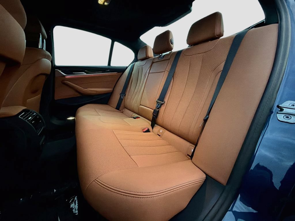 Used 2023 BMW 530e RWD image 20